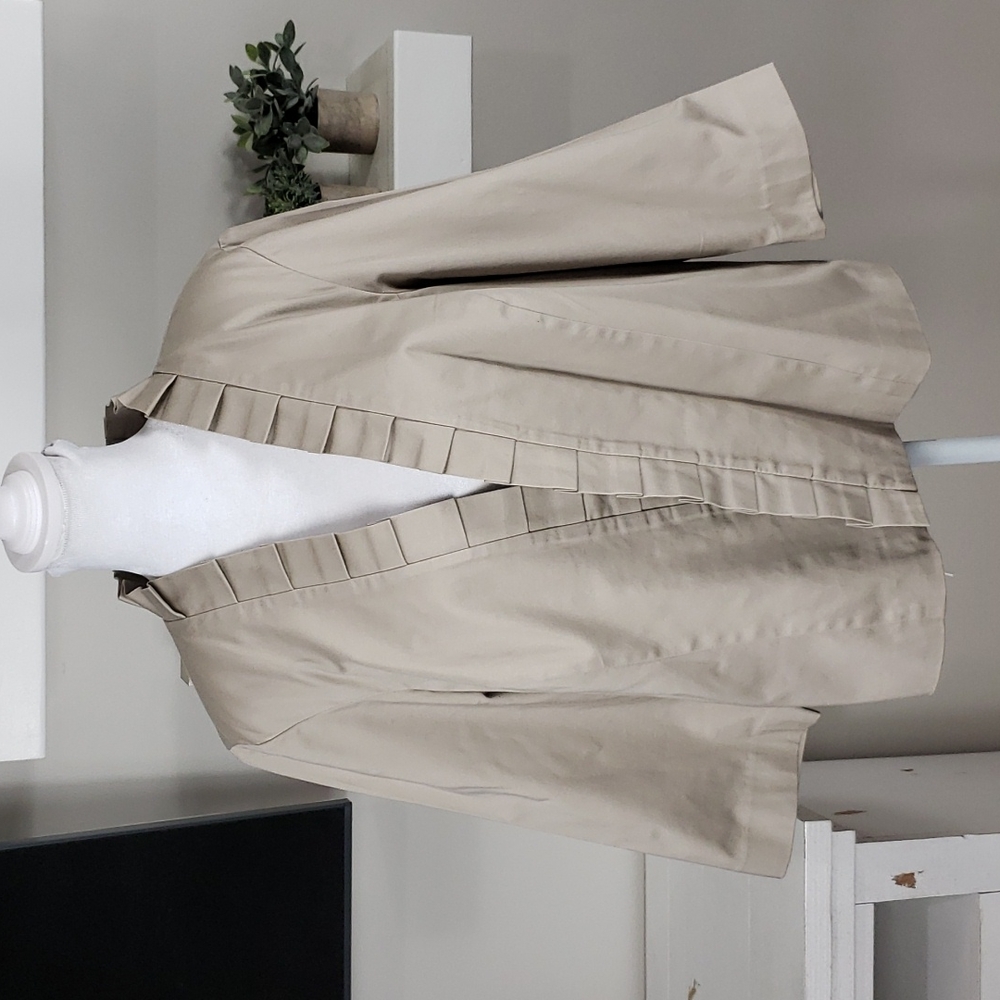 212 Collection Beige Ruffle Blazer - Picture 2 of 10